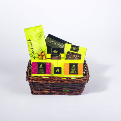 Gourmet Extravaganza Gift Basket, hi-res