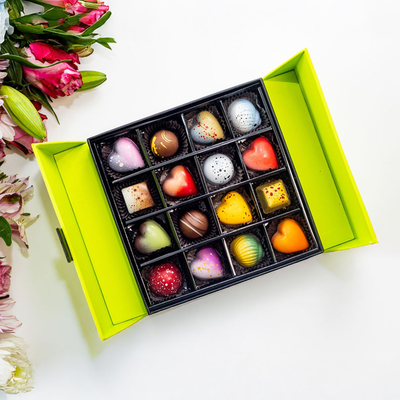 16 Piece Mother's Day Gift Box
