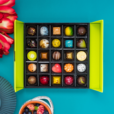 25 Piece Signature Gift Box